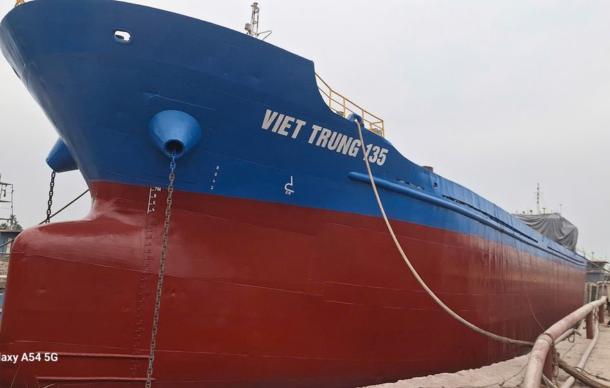 Tàu Việt Trung 135